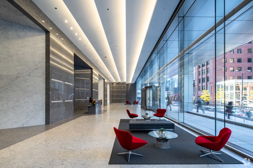 More Photos Of 321 N Clark St, Chicago Office For Lease