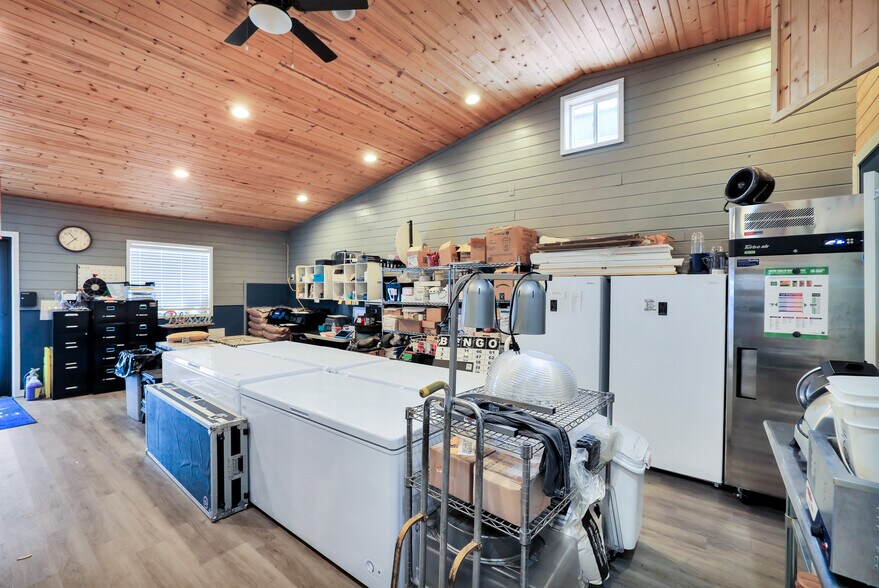 More Photos Of 802 S Shore Diamond Lake Rd, Newport Restaurant For Sale