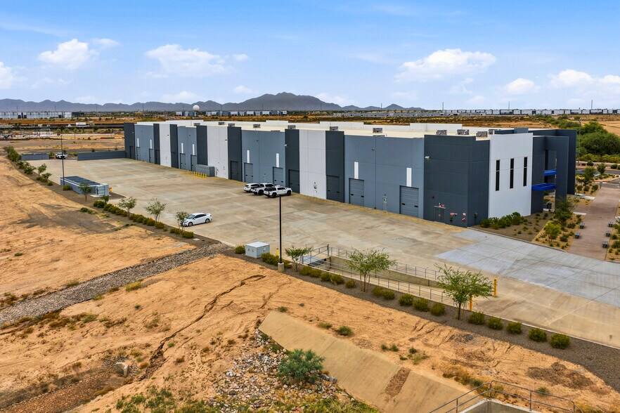 More Photos Of 6459 S Sossaman Rd, Mesa Warehouse For Lease