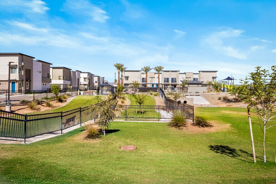 More Photos Of 651 N Ironwood Dr, Apache Junction Apartments For Sale