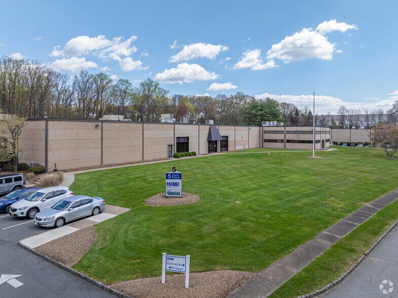More Photos Of 5 Astro Pl, Denville Warehouse For Lease