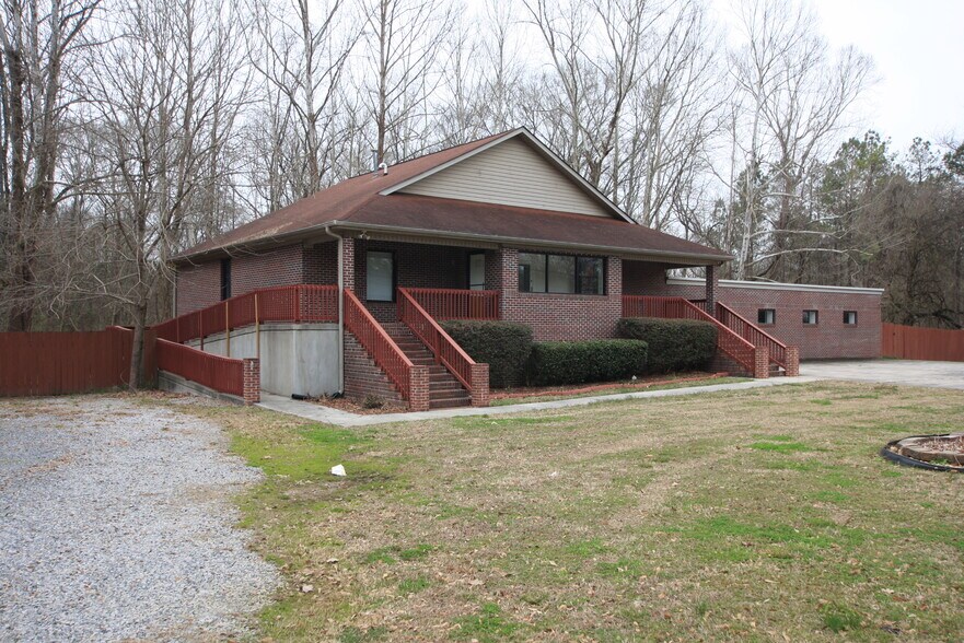 Primary Photo Of 691 N Cave Spring St, Cedartown Specialty For Sale