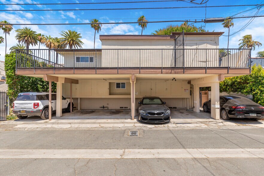 More Photos Of 447 S Palm Dr, Beverly Hills Apartments For Sale