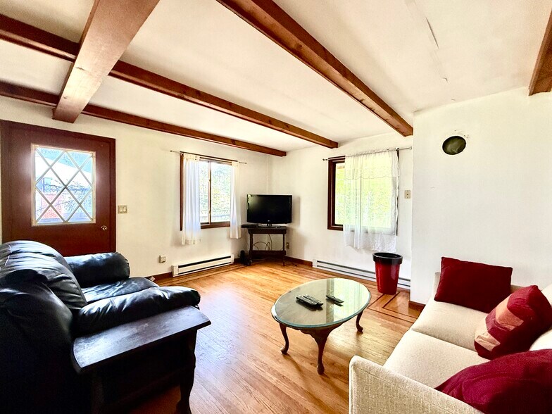 More Photos Of 5085 Route 23A, Haines Falls Flex For Sale