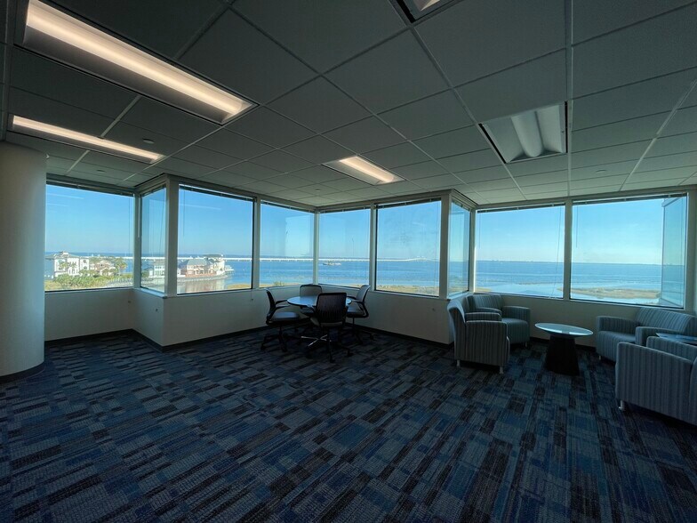 More Photos Of 1 Energy Pl, Pensacola Office For Lease
