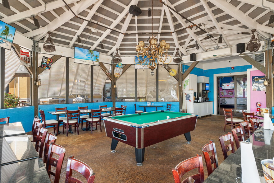 More Photos Of 17650 San Carlos Blvd, Fort Myers Supermarket For Sale