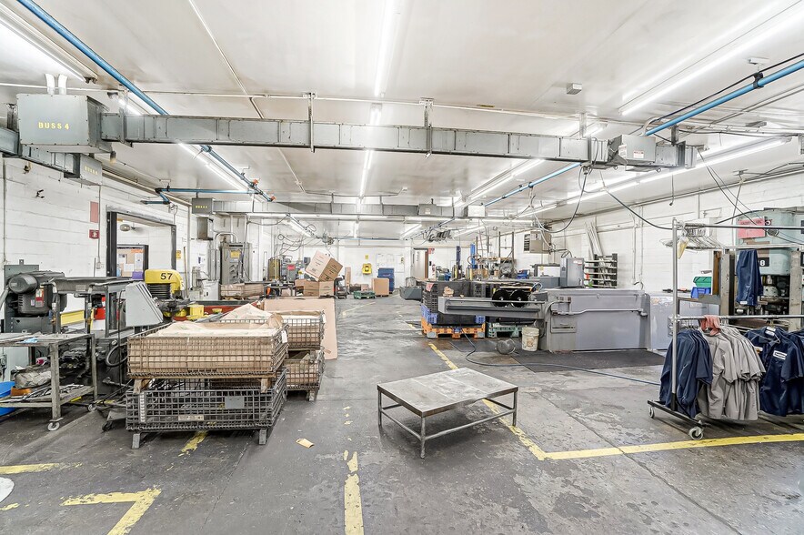 More Photos Of 5589 W National Rd, Springfield Warehouse For Sale
