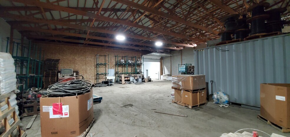 More Photos Of 807 4th Ave, Joliet Warehouse For Lease