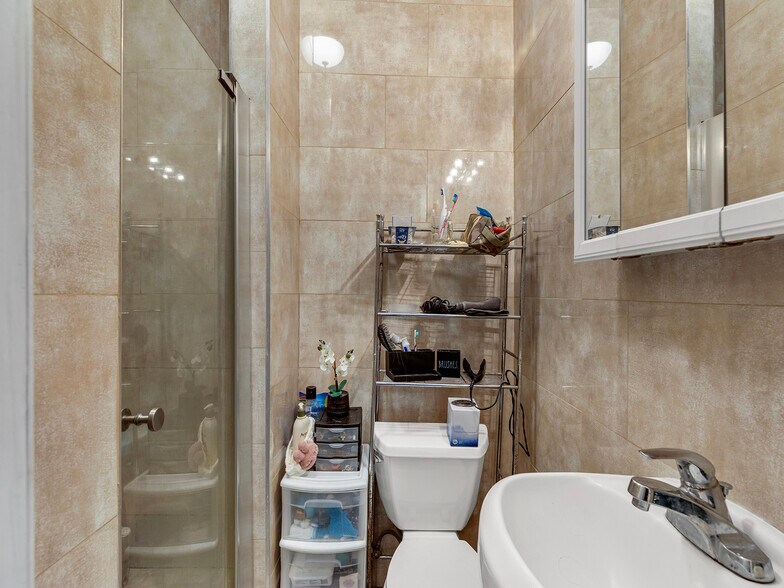 More Photos Of 1110 White St, Key West Restaurant For Sale