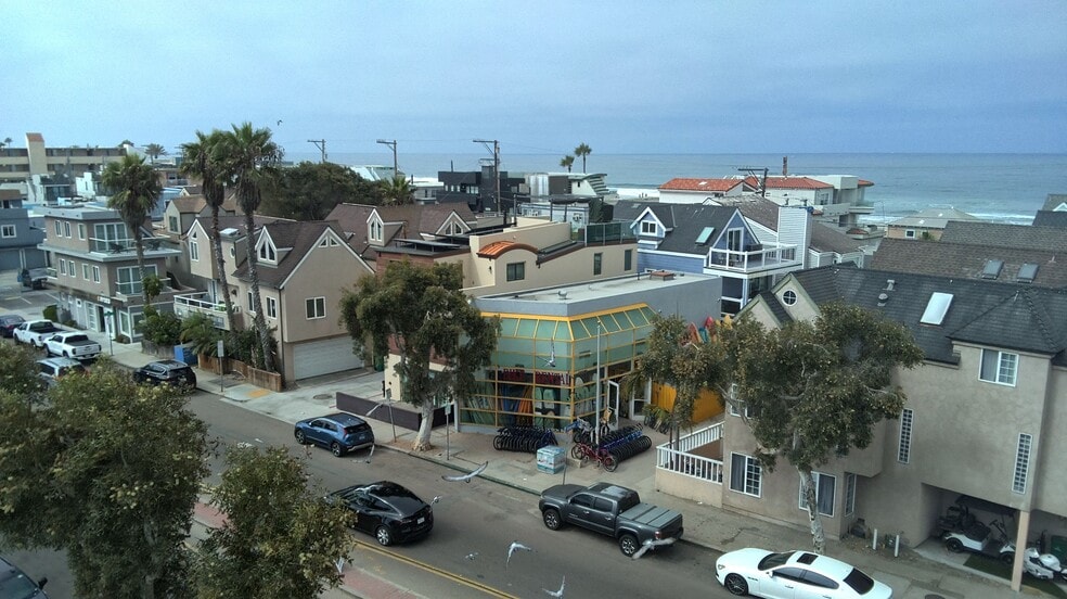 More Photos Of 3830 Mission Blvd, San Diego Storefront Retail Residential For Sale