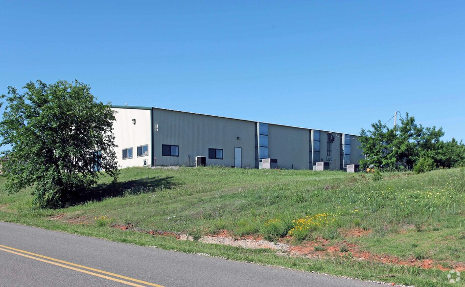 More Photos Of 6333 Boucher Dr, Edmond Warehouse For Sale