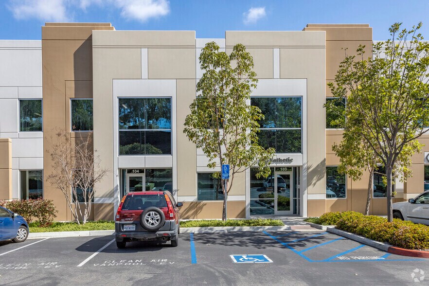 More Photos Of 3145 Tiger Run Ct, Carlsbad Research And Development For Lease