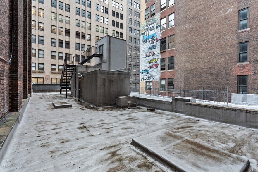 More Photos Of 203-205 W 38th St, New York Office For Lease