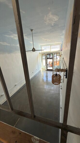 Primary Photo Of 5329 Fairfax Ave, Oakland Storefront For Lease