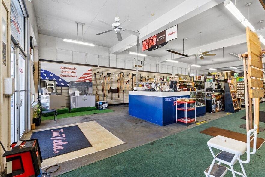 More Photos Of 5 S Main St, High Springs Freestanding For Sale