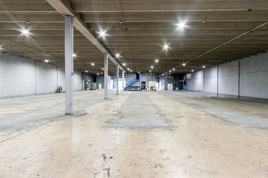 More Photos Of 7480 NW 52nd St, Miami Warehouse For Sale