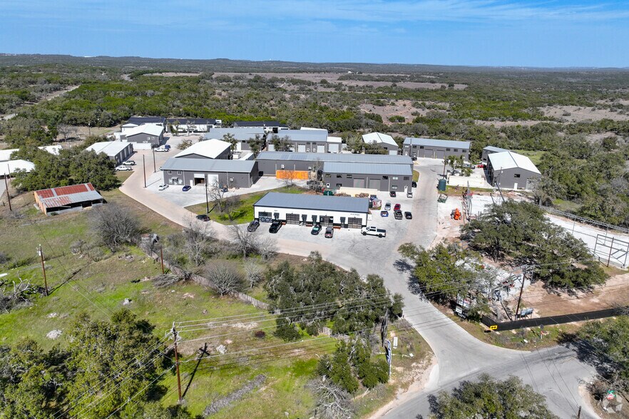 More Photos Of 15210 Fitzhugh Rd, Austin Light Distribution For Lease