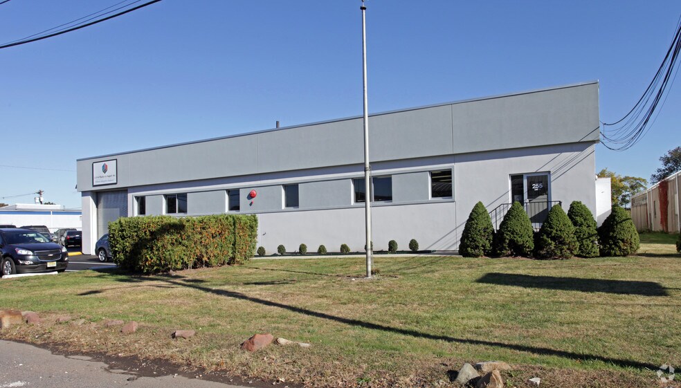 More Photos Of 255 Highland Cross, Rutherford Warehouse For Lease