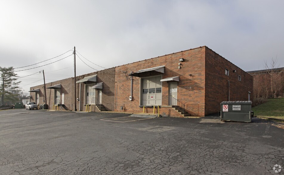 Primary Photo Of 14-18 Graves Dr, Greenville Warehouse For Lease