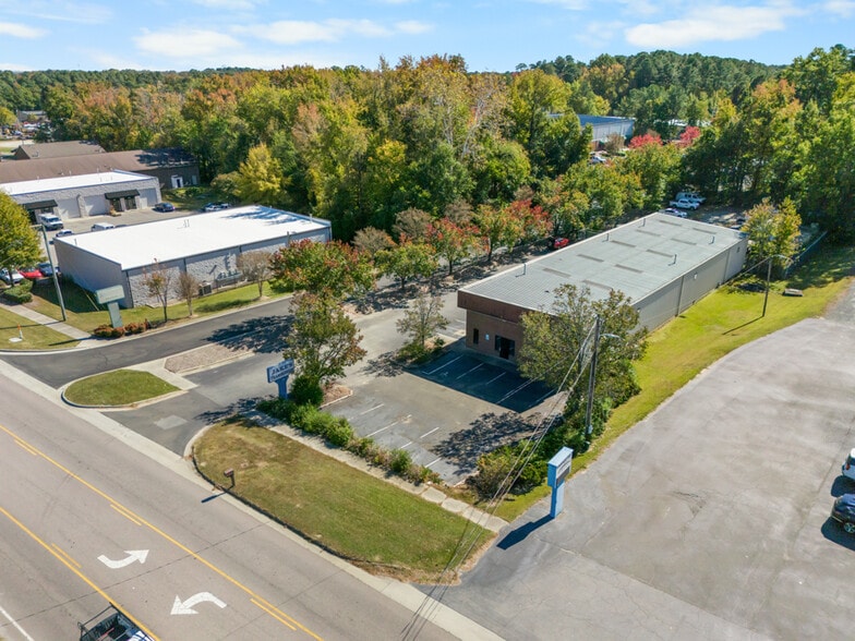 More Photos Of 4533 Hillsborough Rd, Durham Auto Repair For Lease