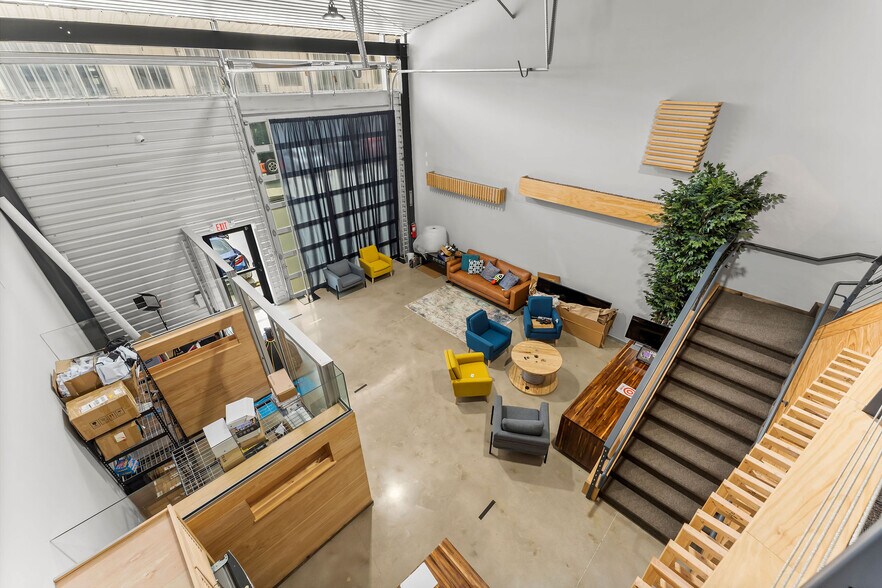 More Photos Of 1330 Rayford Park Rd, Spring Loft Creative Space For Lease