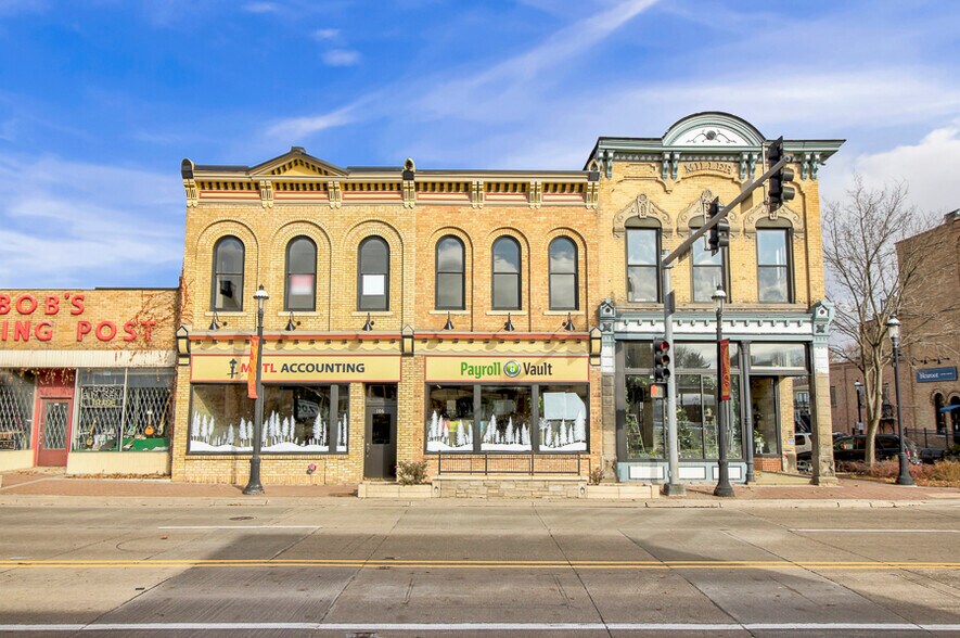 Primary Photo Of 106 W Main St, West Dundee Office For Lease