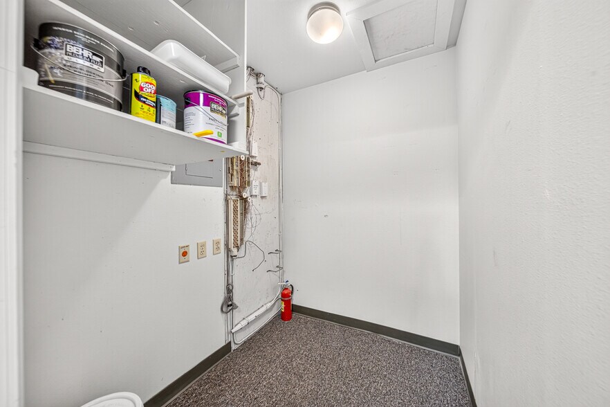 More Photos Of 618 Idaho St, Elko Office For Lease
