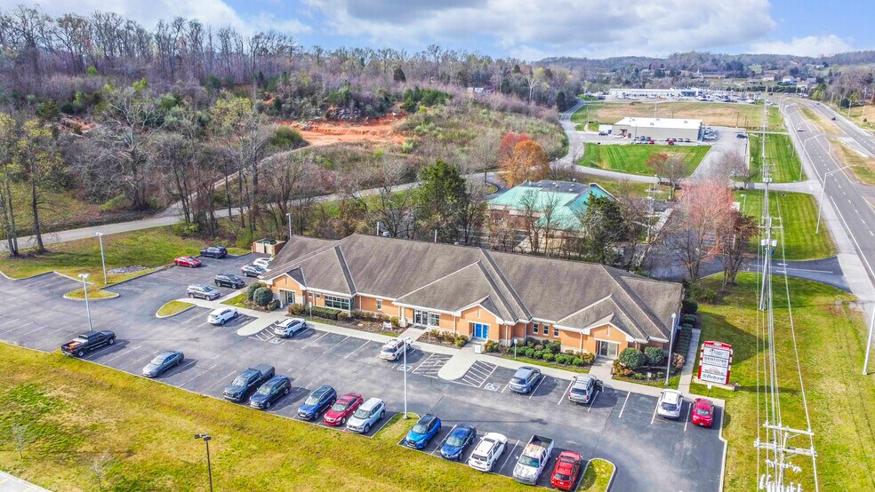 More Photos Of 2130 Charles G Seivers Blvd, Clinton Medical For Sale