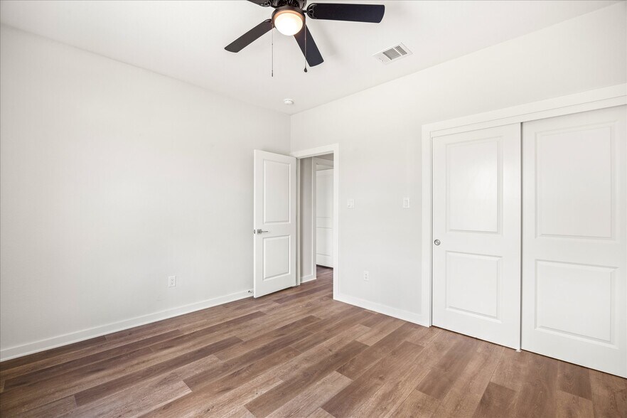 More Photos Of 710 N Sycamore St, Hico Apartments For Sale