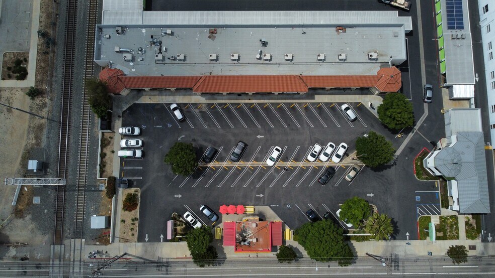 More Photos Of 21514-21534 Devonshire St, Chatsworth Unknown For Lease
