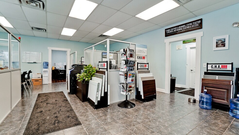 More Photos Of 2117-2125 47th st, Sarasota Warehouse For Sale