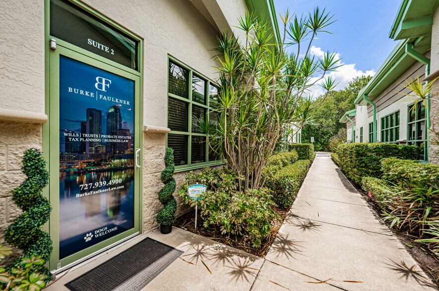 More Photos Of 3937 Tampa Rd, Oldsmar Medical For Lease
