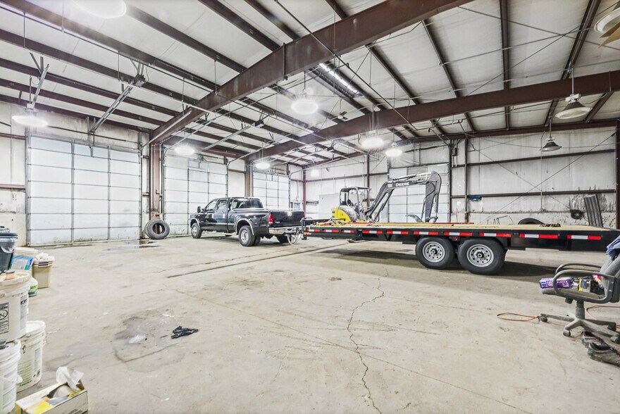 More Photos Of 37401 Stevens Blvd, Willoughby Flex For Lease