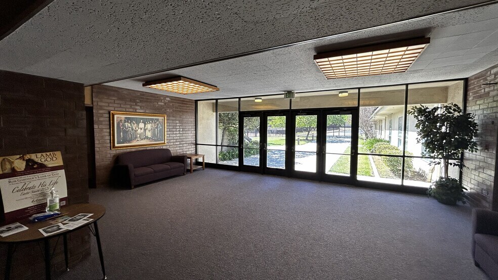 More Photos Of 11315 White Oak Ave, Granada Hills Specialty For Sale