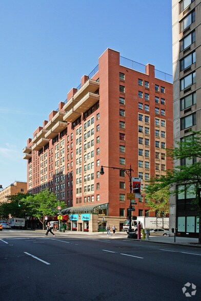 More Photos Of 600 Columbus Ave, New York Apartments For Lease