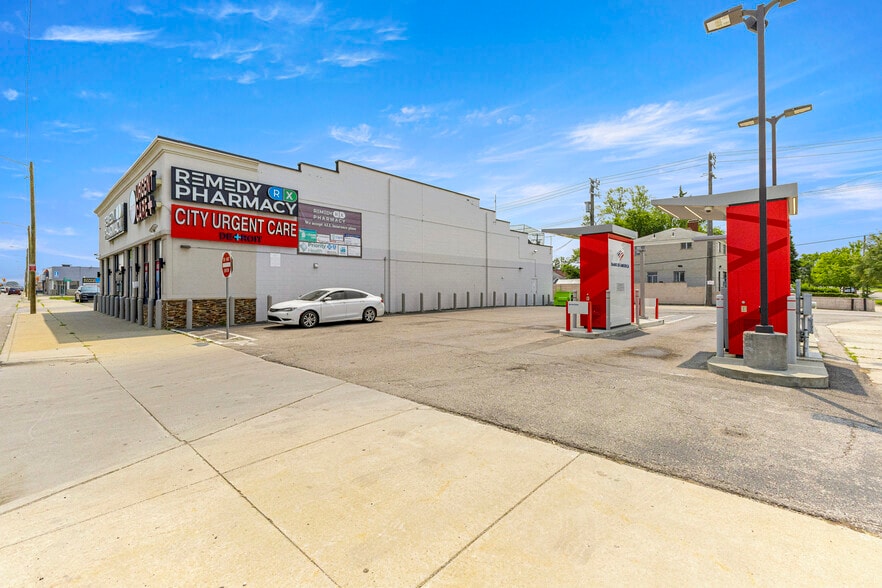 More Photos Of 13403 W 7 Mile Rd, Detroit Medical For Lease