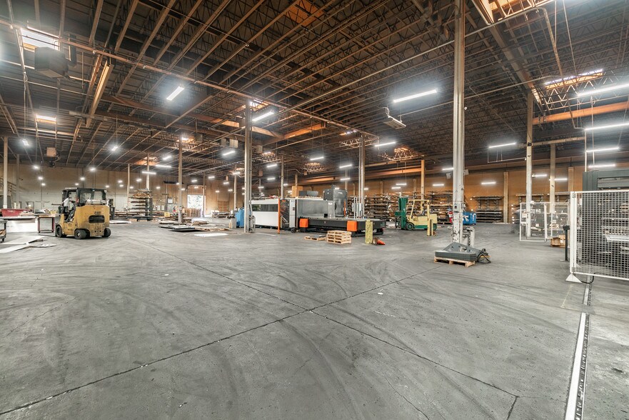 More Photos Of 12475 SW Herman Rd, Tualatin Manufacturing For Lease