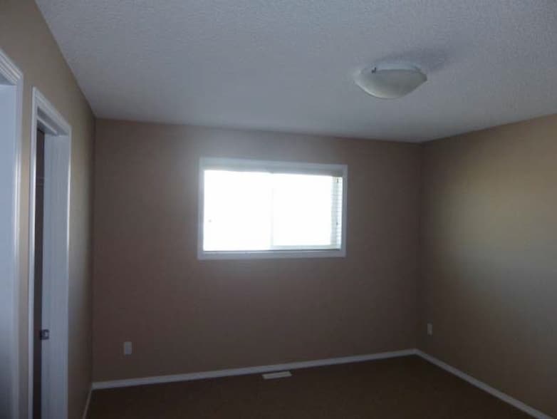 More Photos Of 248 Edwards Dr SW, Edmonton Apartments For Sale