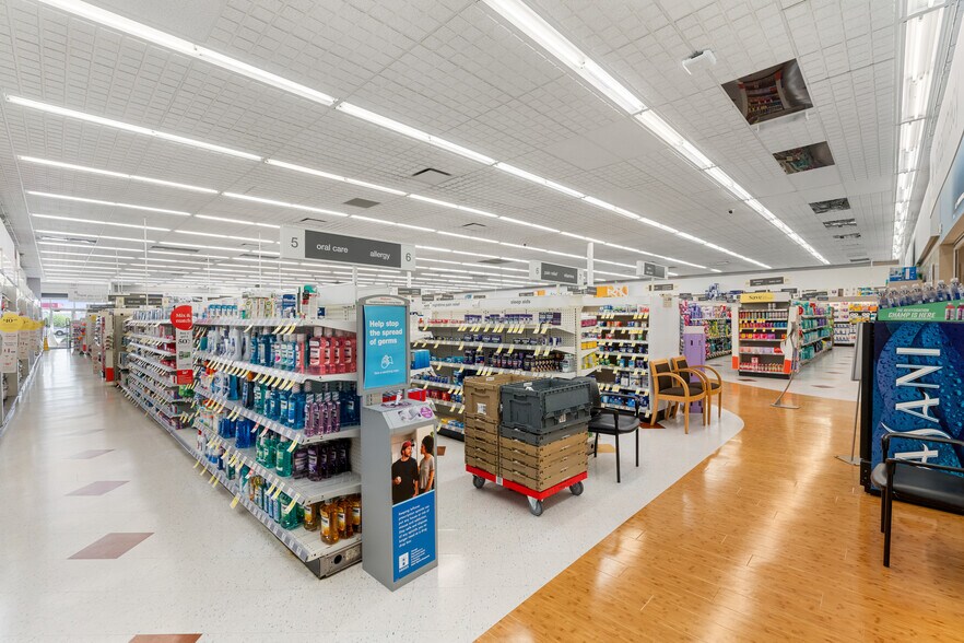 More Photos Of 730 S Lewis St, Metter Drugstore For Sale