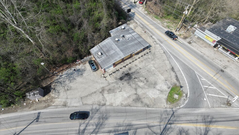 More Photos Of 301 W Main St, Saint Albans Convenience Store For Sale