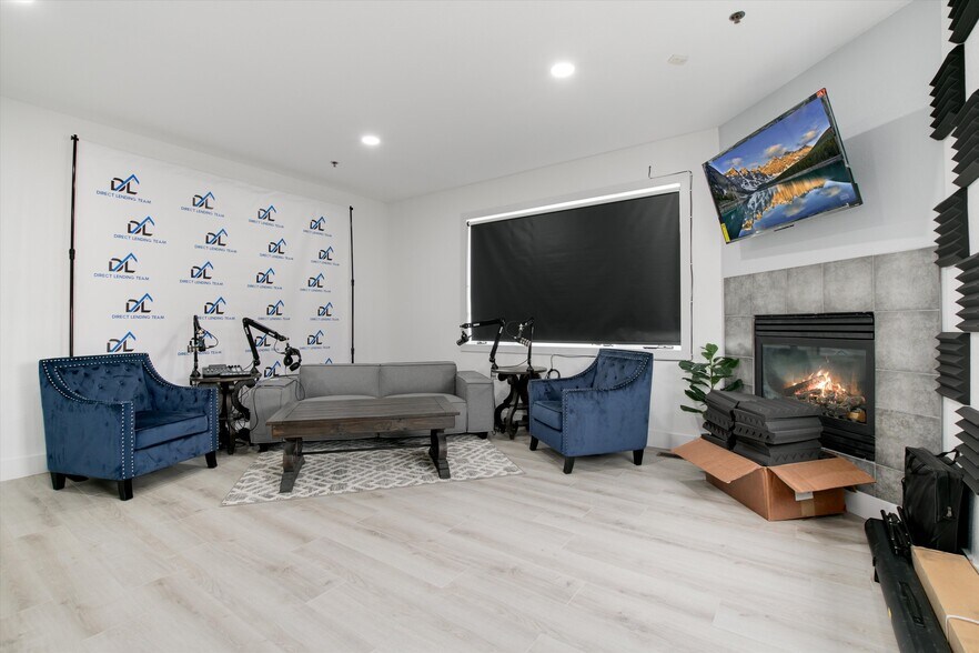 More Photos Of 42 Garden Ctr, Broomfield Office For Lease