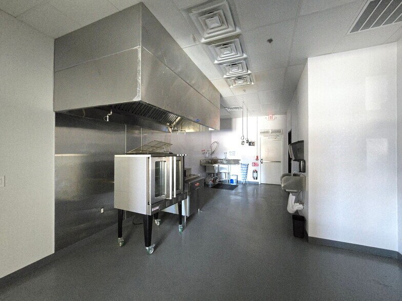 More Photos Of 5840 S Rainbow Blvd, Las Vegas Fast Food For Lease
