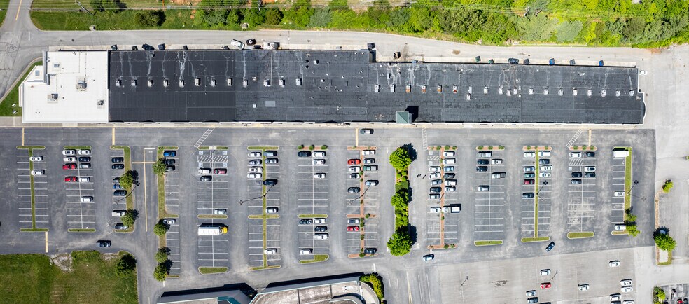 More Photos Of 1645 Downtown West Blvd, Knoxville General Retail For Sale