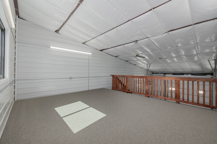 More Photos Of 560 Ames St, Lakewood Industrial For Sale