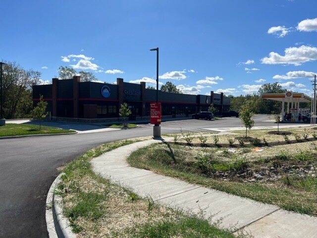 More Photos Of 6101 Fegenbush Ln, Louisville Convenience Store For Lease