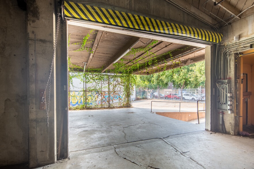 More Photos Of 2675 Folsom St, San Francisco Warehouse For Sale