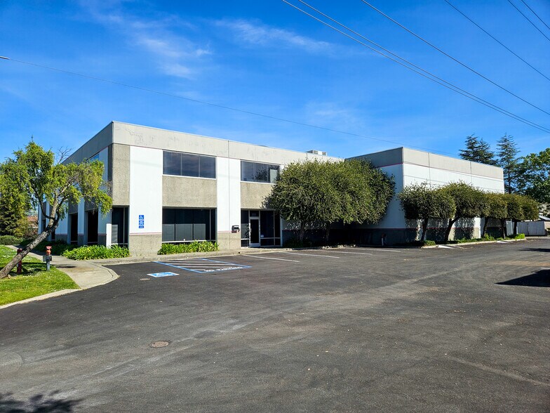 More Photos Of 1328 Scott St, Petaluma Warehouse For Lease