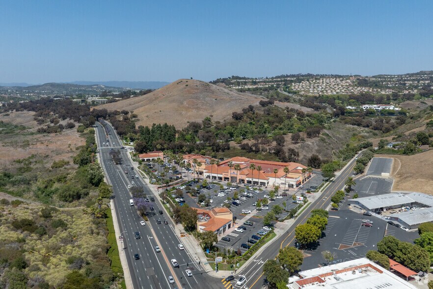 More Photos Of 802-806 Avenida Pico, San Clemente General Retail For Lease