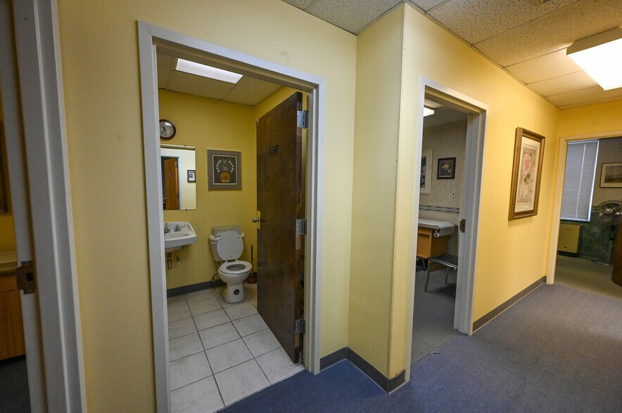More Photos Of 3301 Woodburn Rd, Annandale Medical For Sale