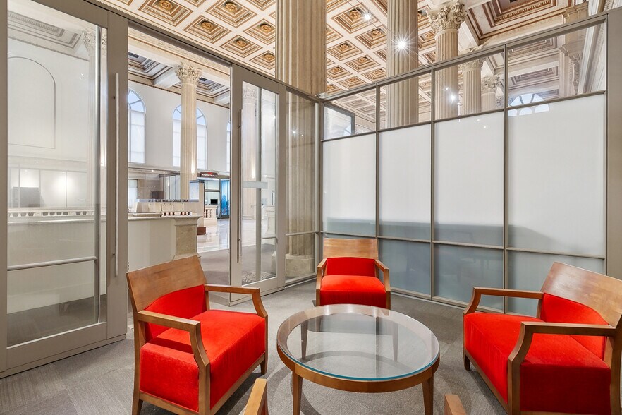 More Photos Of 812 Gravier St, New Orleans Apartments For Lease